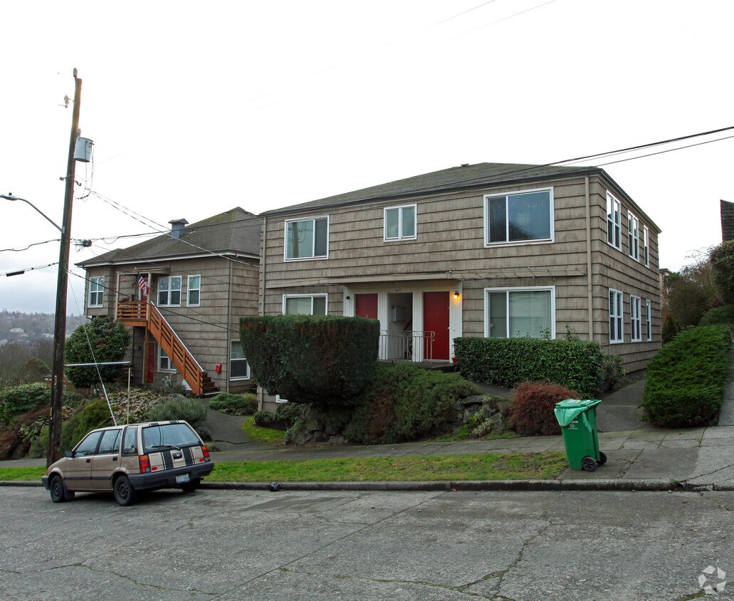 Building Photo - Newton Apartments