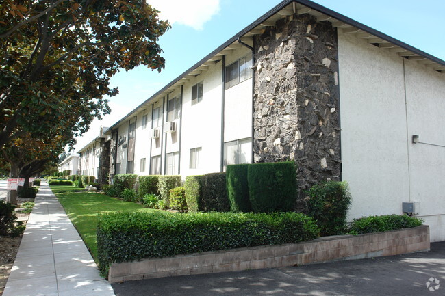 Building Photo - Florentine Villa Apartments