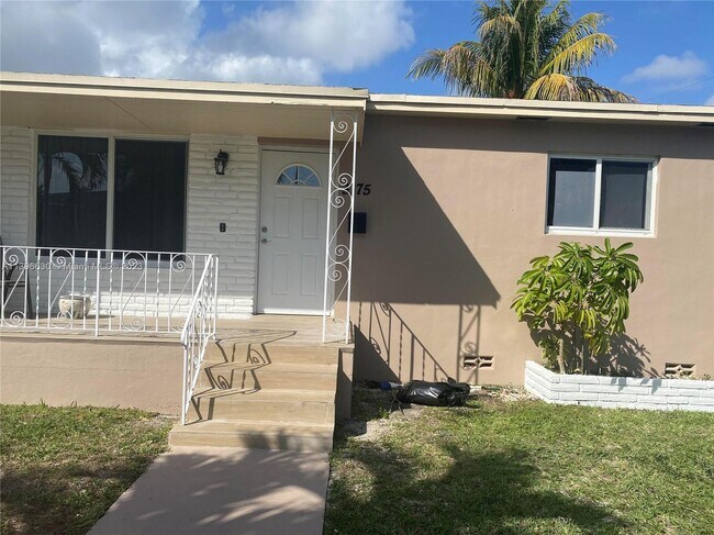 Foto del edificio - 3175 SW 27th Terrace