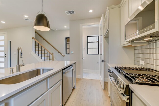 Foto del edificio - 114 Lightsey Rd