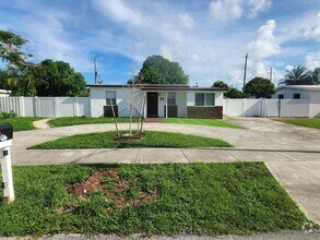 Building Photo - 1754 NE 48th Ct