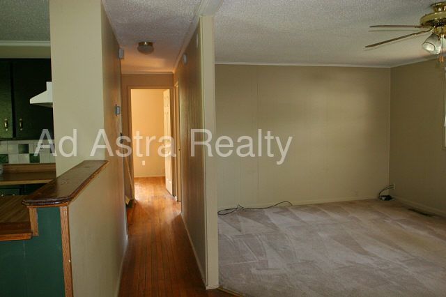 Foto del edificio - 806 NE 61st Ter