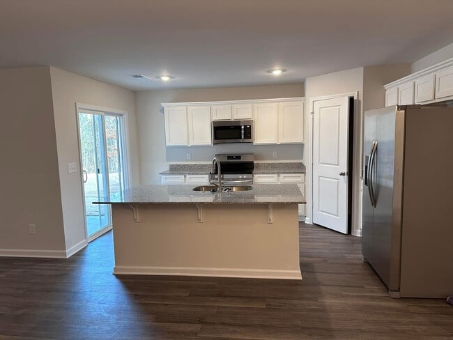 Building Photo - 745 Wimbee Ct