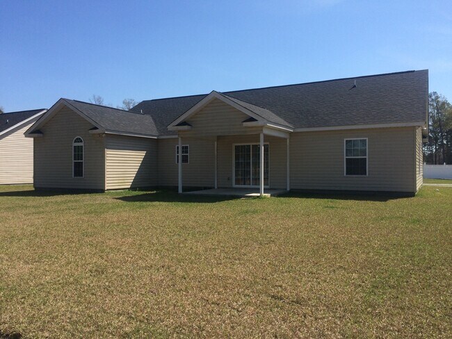 Building Photo - Coming Soon! 4 Bedroom 2 Bathroom Home