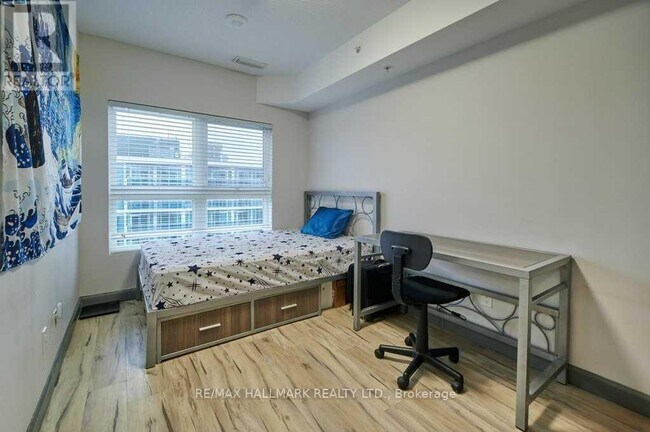Photo du bâtiment - 258B-258B Sunview St