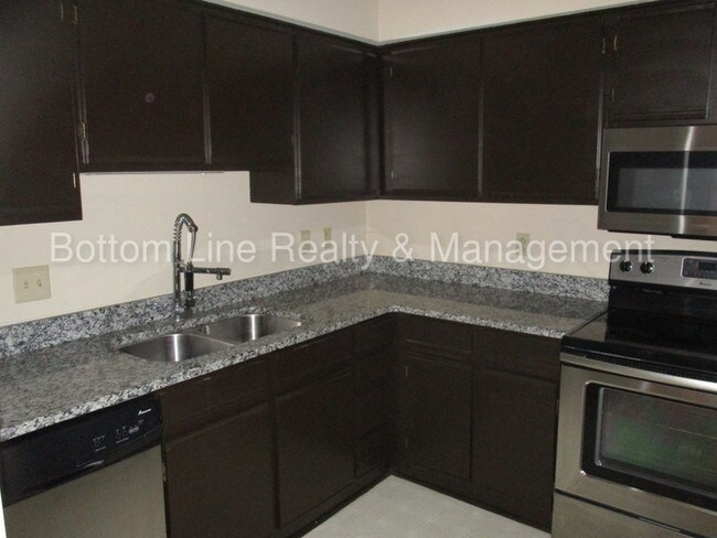 Foto del edificio - 1032 Churchill Downs Ct