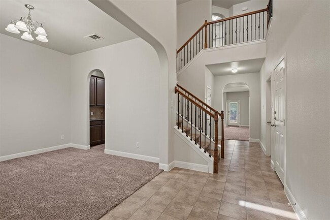 Building Photo - 706 Harwood Dr
