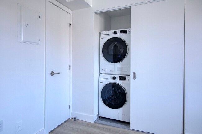 Photo du bâtiment - 25 Av des Pins O