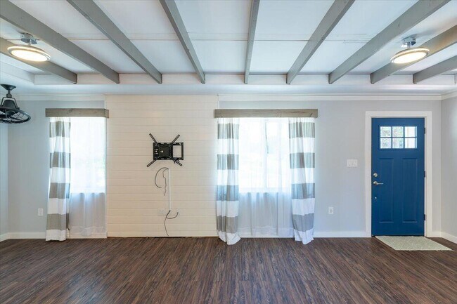 Foto del edificio - 23 Driftwood Ave SW
