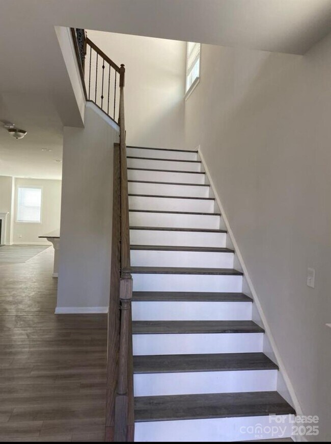 Building Photo - 15034 Cordelia Dr