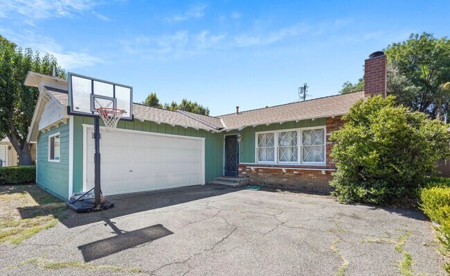 Foto del edificio - 22712 Leonora Dr