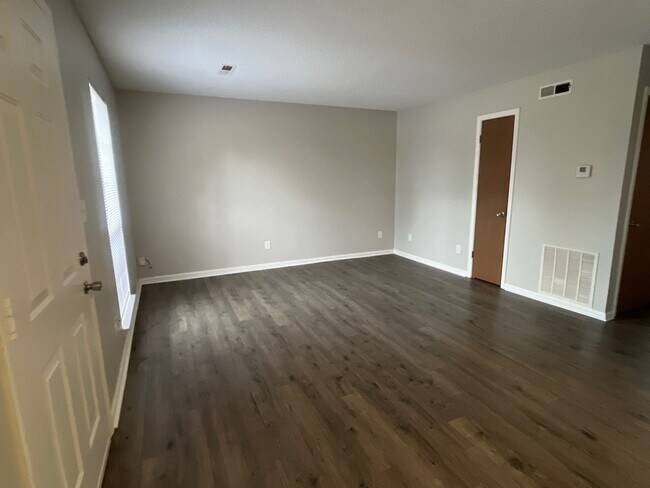 Foto del edificio - 40 Sta Les Cv