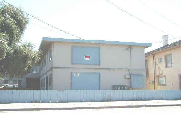 Building Photo - 14 E 7th