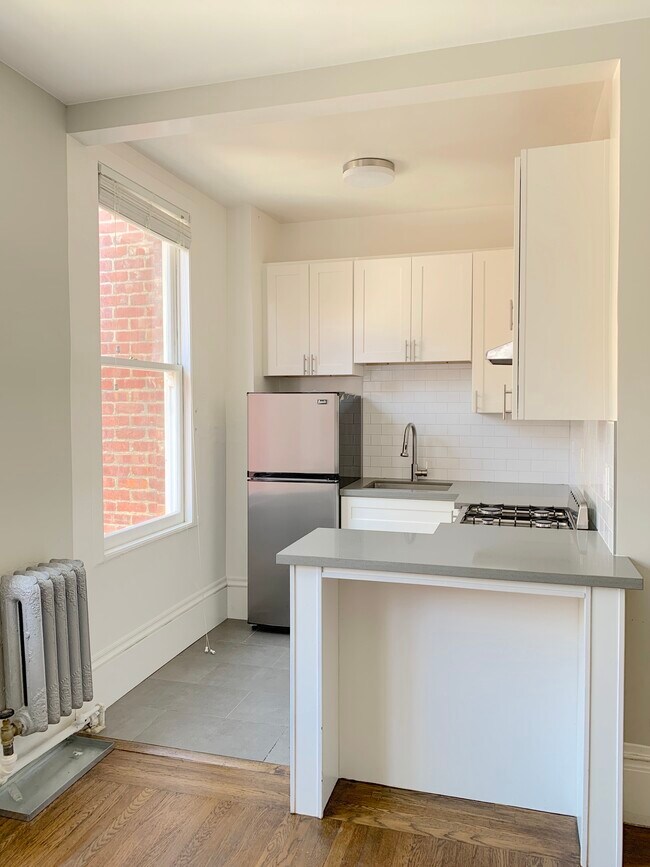 Building Photo - 424 Ellis St
