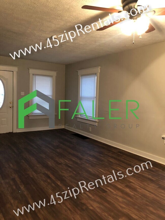 Foto del edificio - Belmont Ranch with LOTS of Space!