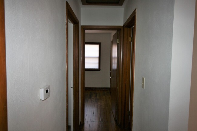 Foto del edificio - Cozy 3 bedroom home in Bettendorf-6 month ...