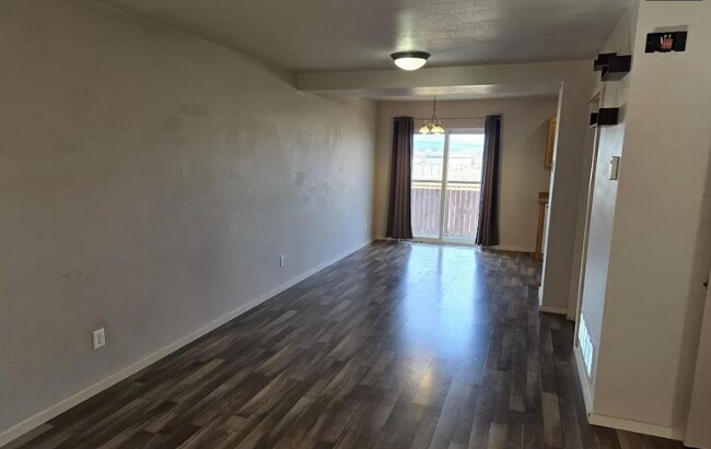 Foto del edificio - 1011 N River Rock Dr