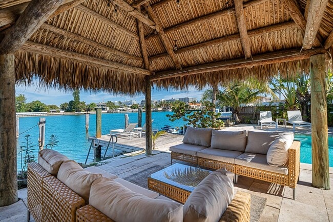 Photo - 621 86th St House