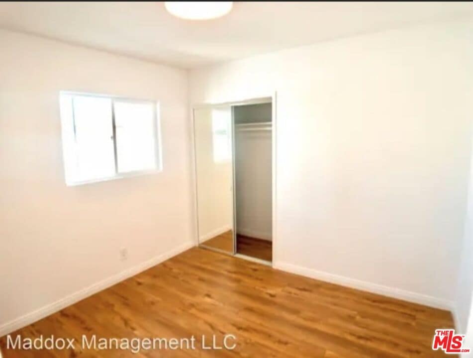 Building Photo - 5614 Western Los Angeles Ca