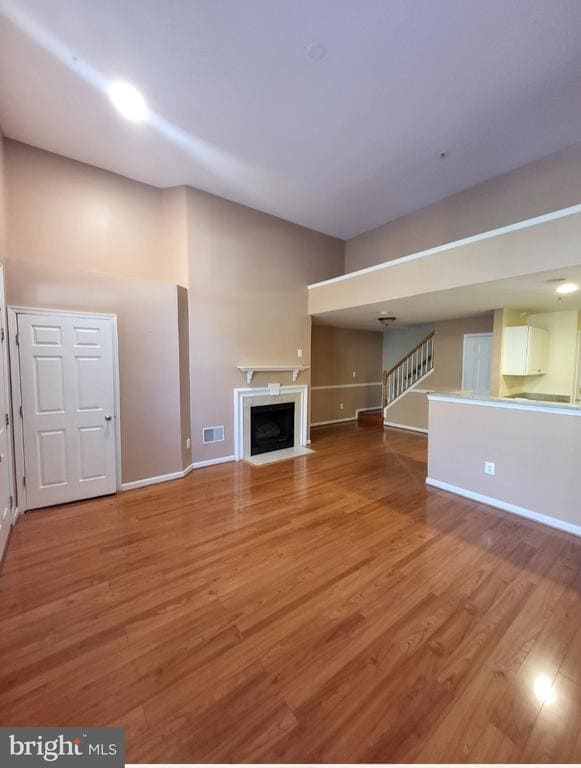 Building Photo - 1970 Crescent Park Dr