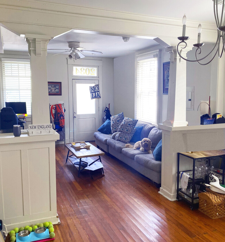 Living Room - 2034 Prytania St