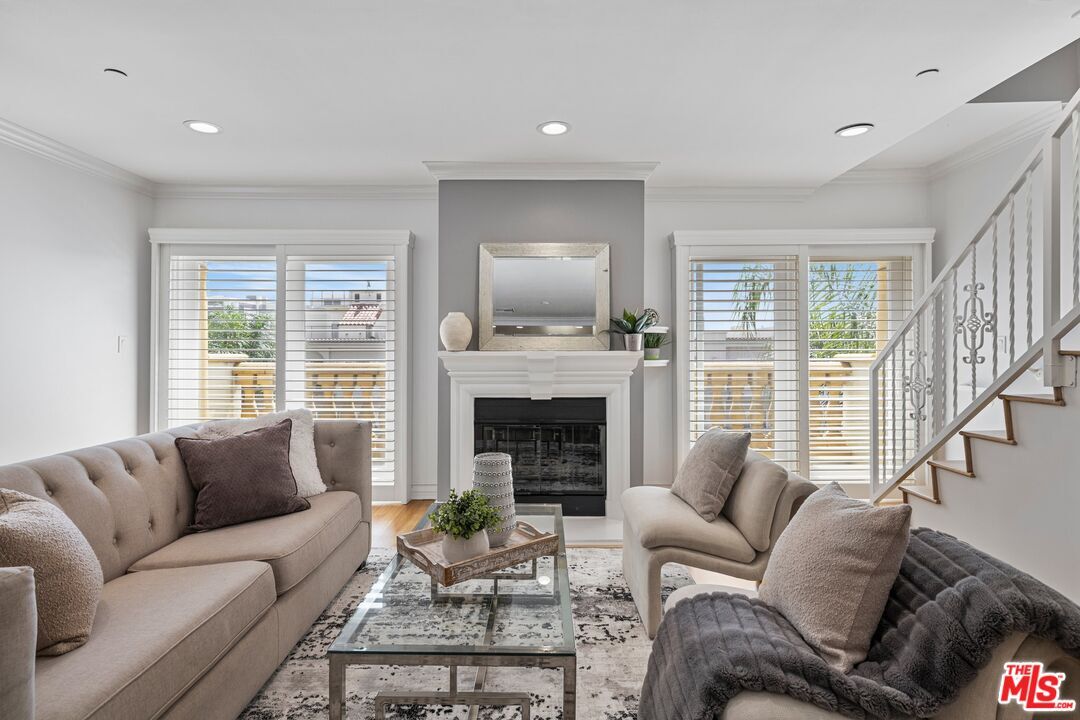 Foto principal - 123 S Clark Dr