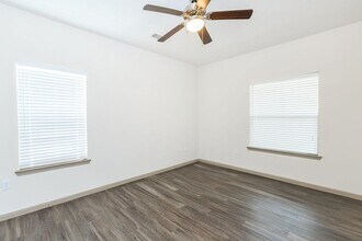 Building Photo - 8501 Casa Verde Rd