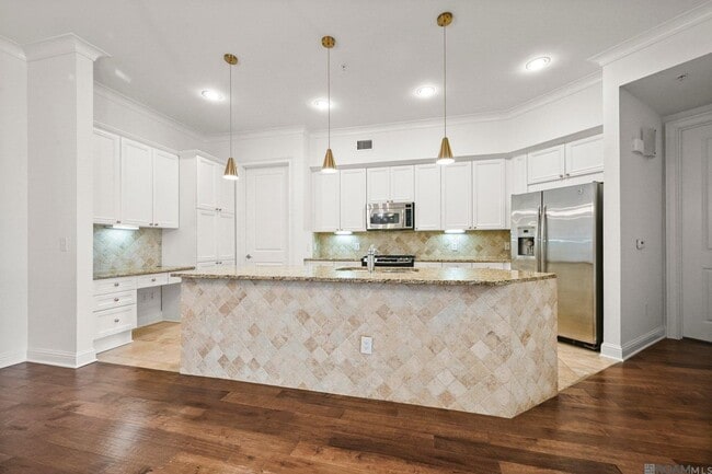 Foto del edificio - 998 Stanford Ave