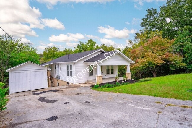 Photo - 911 W Pine St Apartment