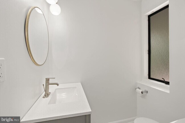 Foto del edificio - 6 Bay Tree Ln