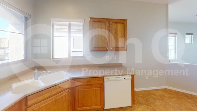 Foto del edificio - 158 W Calle Del Estribo