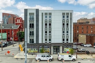 Building Photo - 1450 Fifth Ave