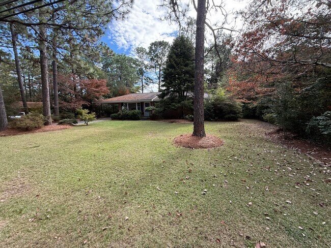 Building Photo - 965 N Rdg St