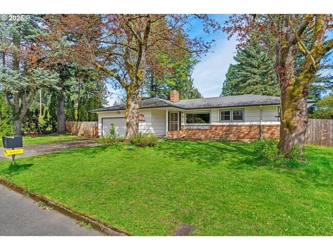Building Photo - Quarter Acre Comfort