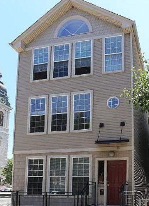 Building Photo - 1059 W Fry St
