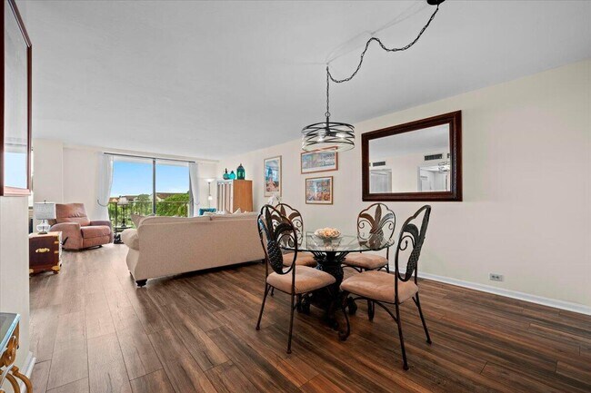 Foto del edificio - 1200 Marine Way