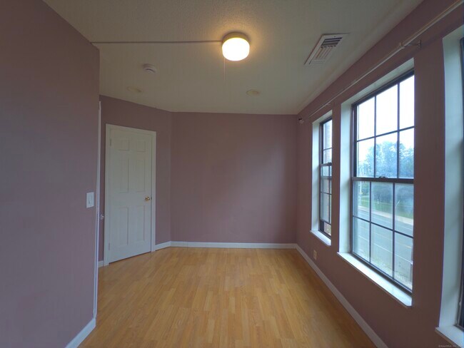 Foto del edificio - 421 Wethersfield Ave