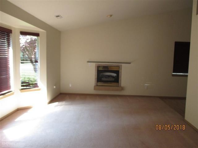 Foto del edificio - 3615 109th St Ct NW