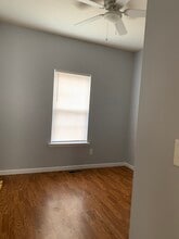 Building Photo - 577 Manly Ave