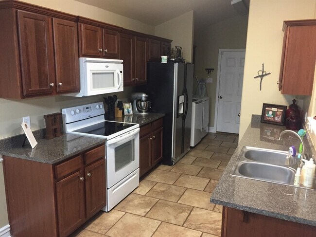 Foto del edificio - 6550 85th St