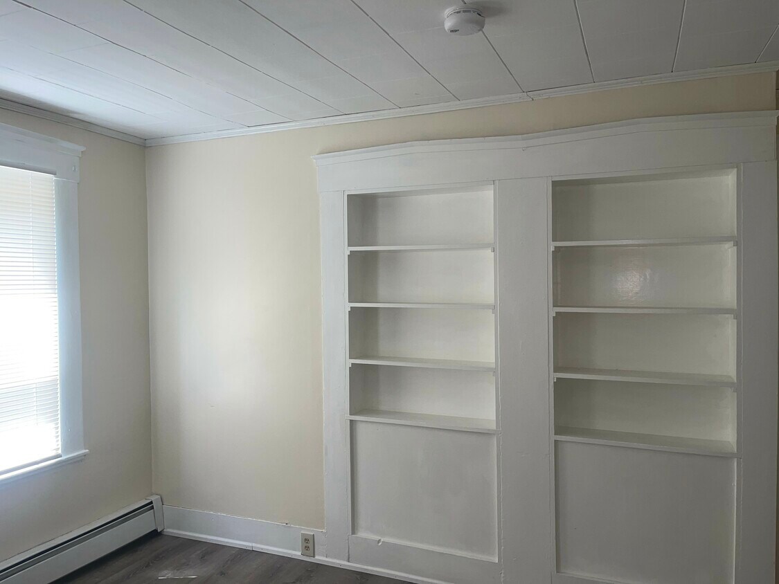 Foto principal - 301 N Main St