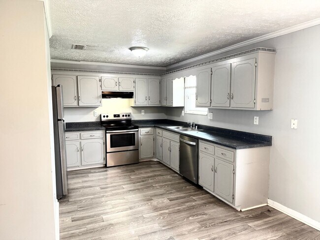 Foto del edificio - Available Now