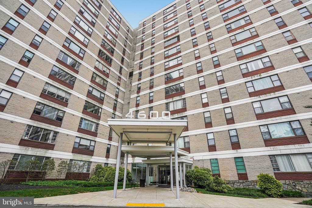 Foto principal - 4600 Duke St