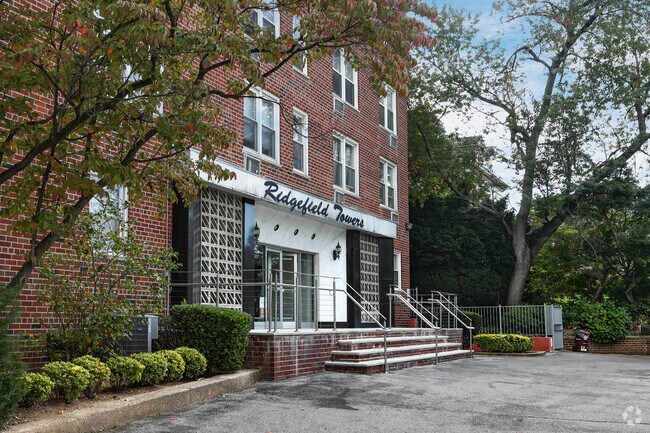 Building Photo - Ridgefield Towers