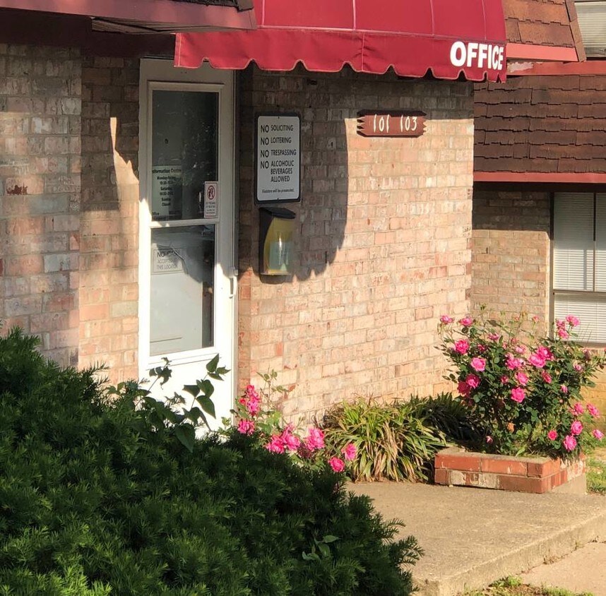 Colony Apartments in Louisville, KY