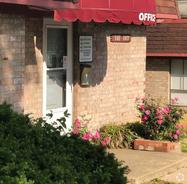 Bashford Manor Gardens Apartments for Rent Louisville, KY 3 Rentals