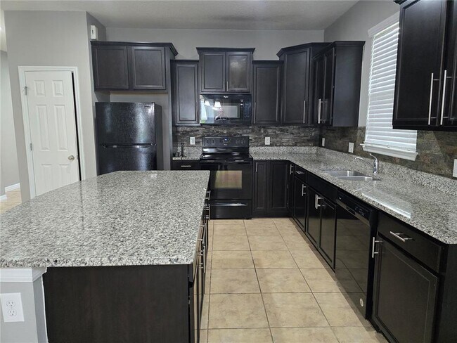 Foto del edificio - 3905 Baja Dr