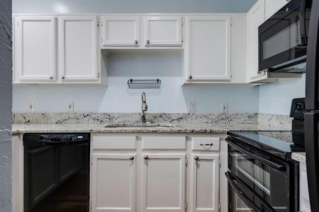 Foto del edificio - 5310 Keller Springs Rd