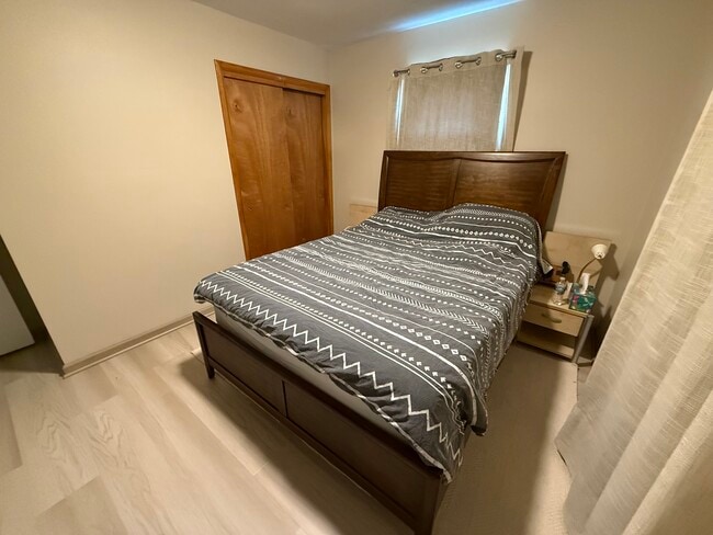 Foto del edificio - 536 S 74th St