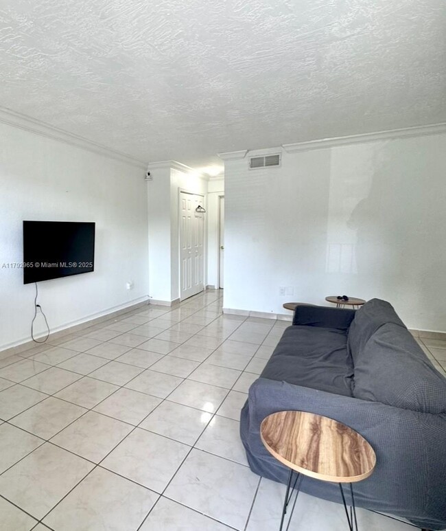 Foto del edificio - 1655 W 44th Pl